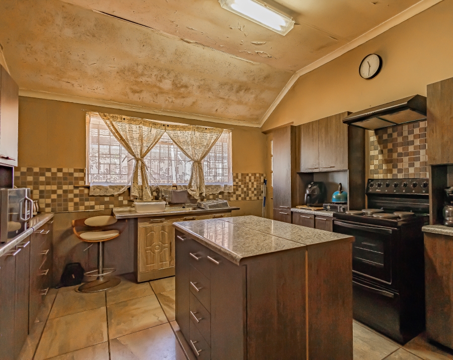 4 Bedroom Property for Sale in Belmont Park Western Cape